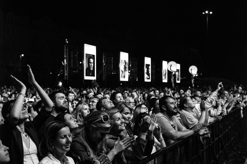 KARLOVY VARY INTERNATIONAL FILM FESTIVAL B&W DOCUMENTARY SERIES