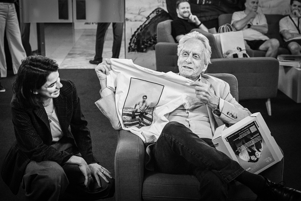 KARLOVY VARY INTERNATIONAL FILM FESTIVAL B&W DOCUMENTARY SERIES