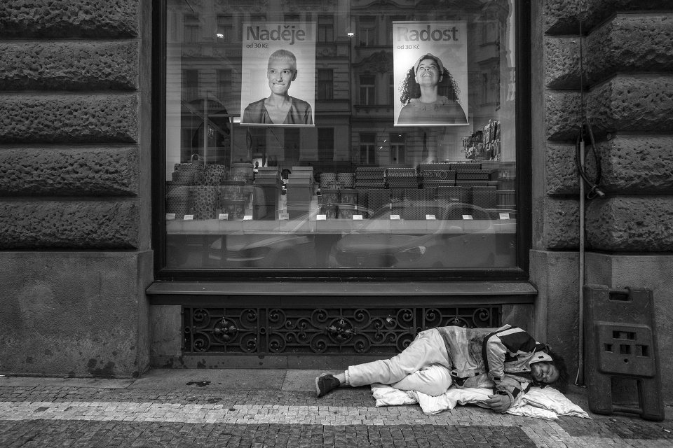 LIFE IN PRAGUE 